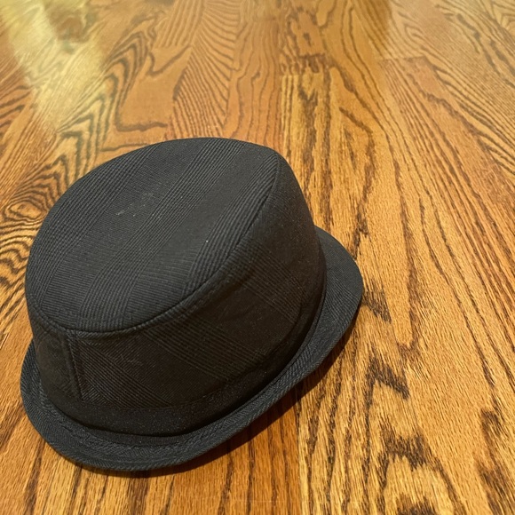 Infant hat for boy or girl - Picture 4 of 6